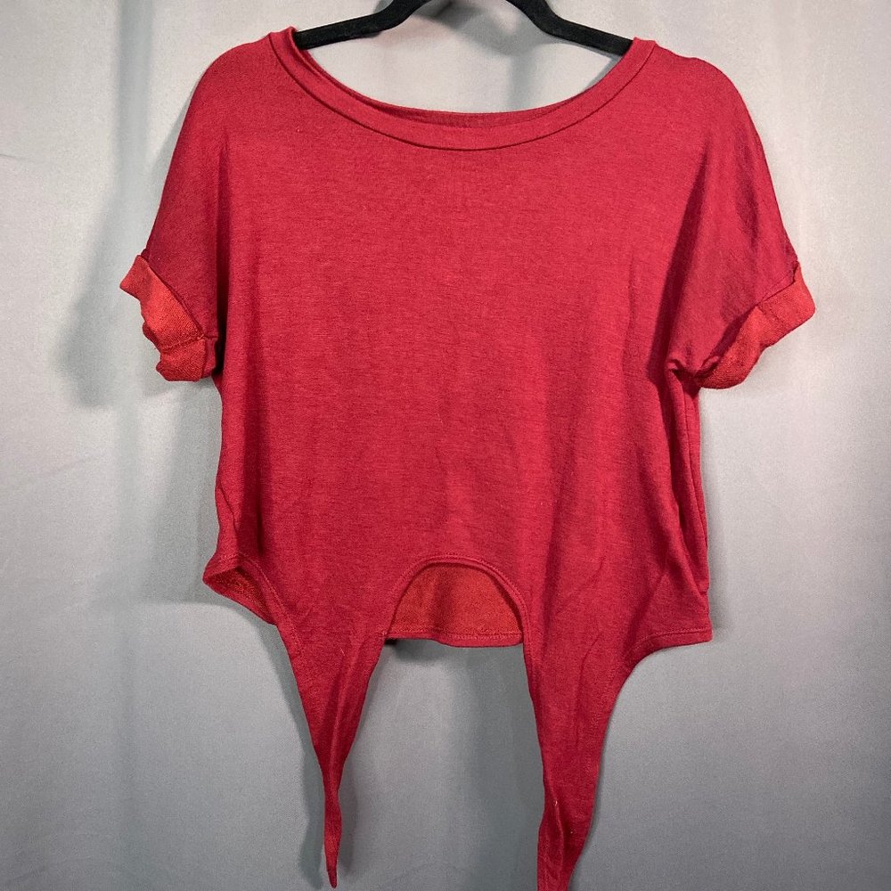 Short sleeved crop top